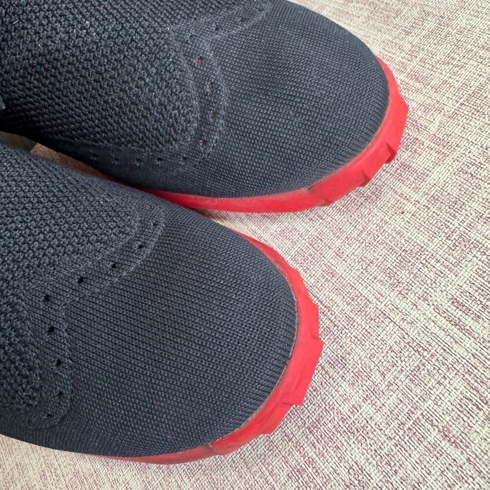 John Fluevog FUTURE ROUND TOE
ORBIT BROGUE WINGTIP DERBY SHOES Red Black Size 9M - Picture 7 of 10